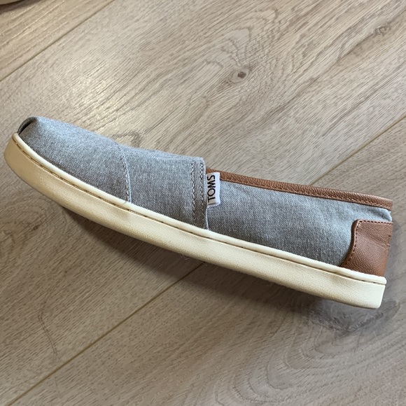 Tom’s Youth Alpargata Woven Grey size Y4 - Picture 4 of 7